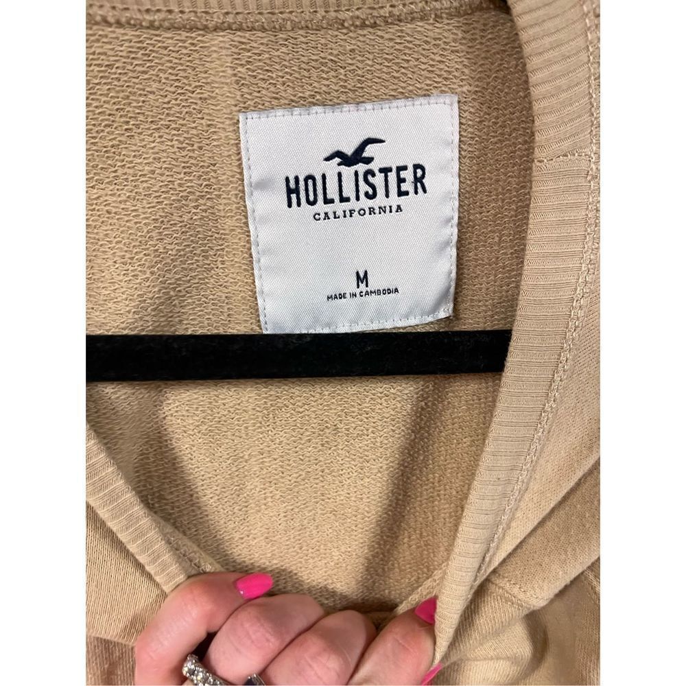 Hollister tan cropped crewneck pullover sweatshirt size medium - Picture 5 of 6